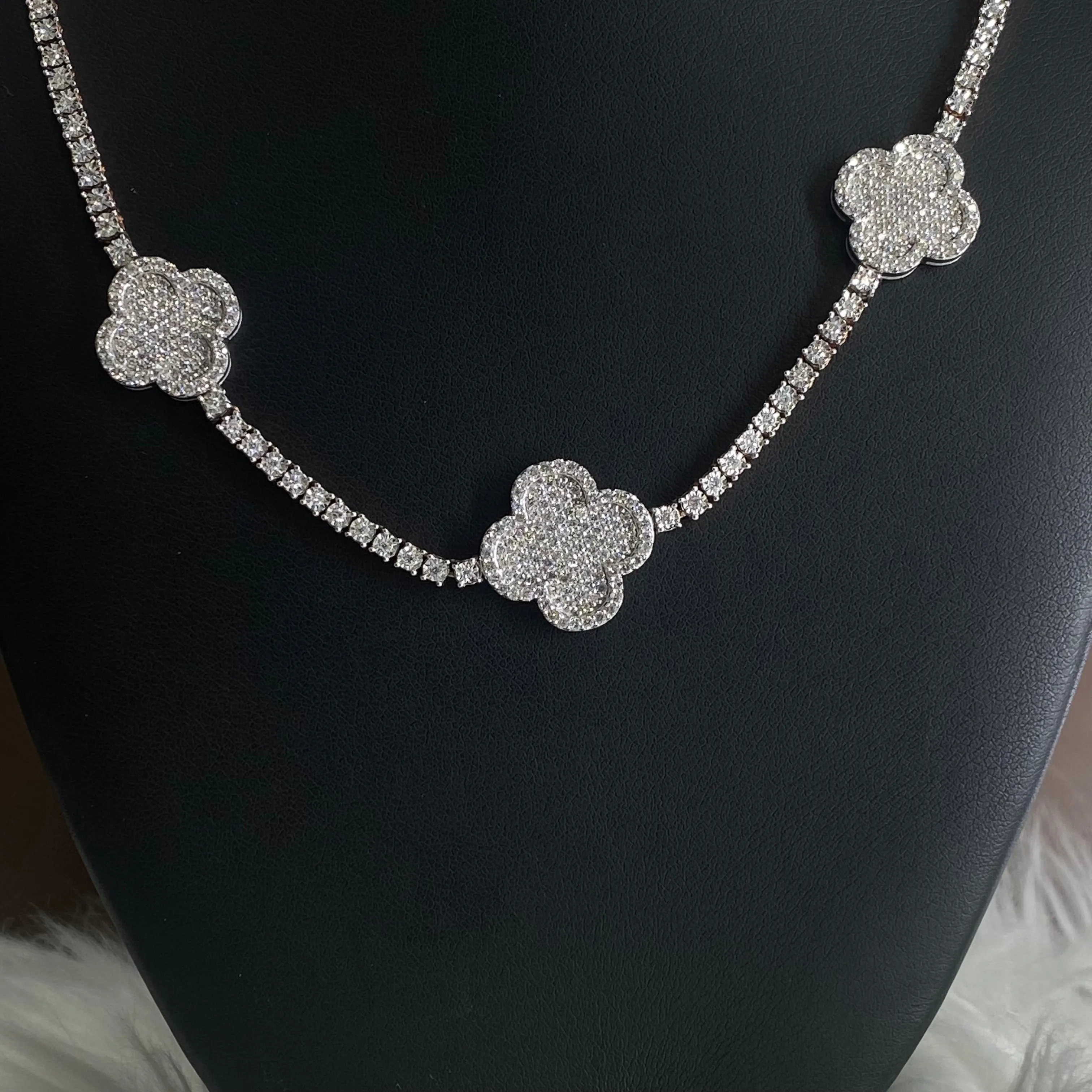 10K Rose-White Gold Tennis Flower Chain 3.75Ct Dia / 26.1gr / 3.1mm / 18in