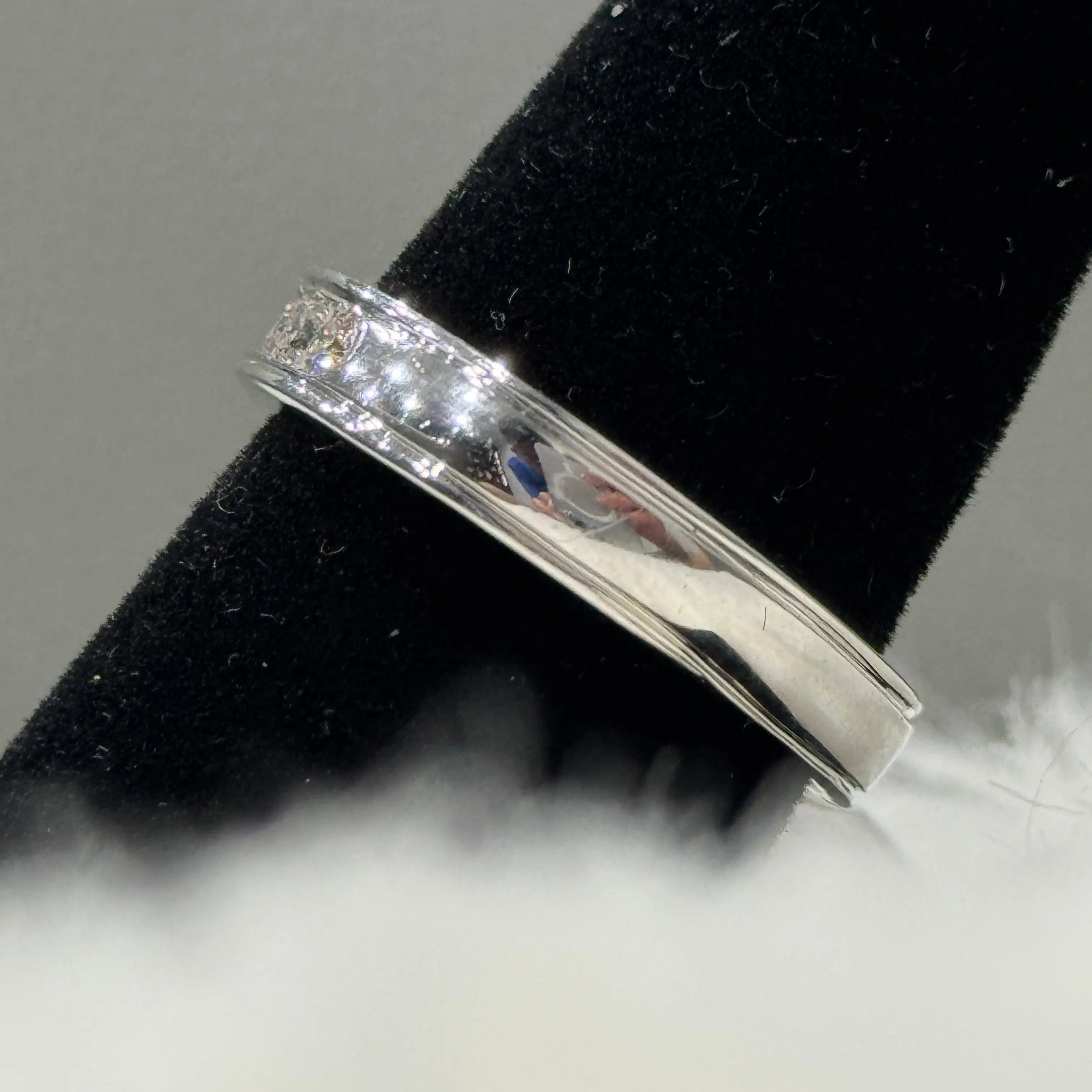 10K White Gold Diamond Fashion Engagement Ring 0.46Ct Dia / 5.1gr / Size 10