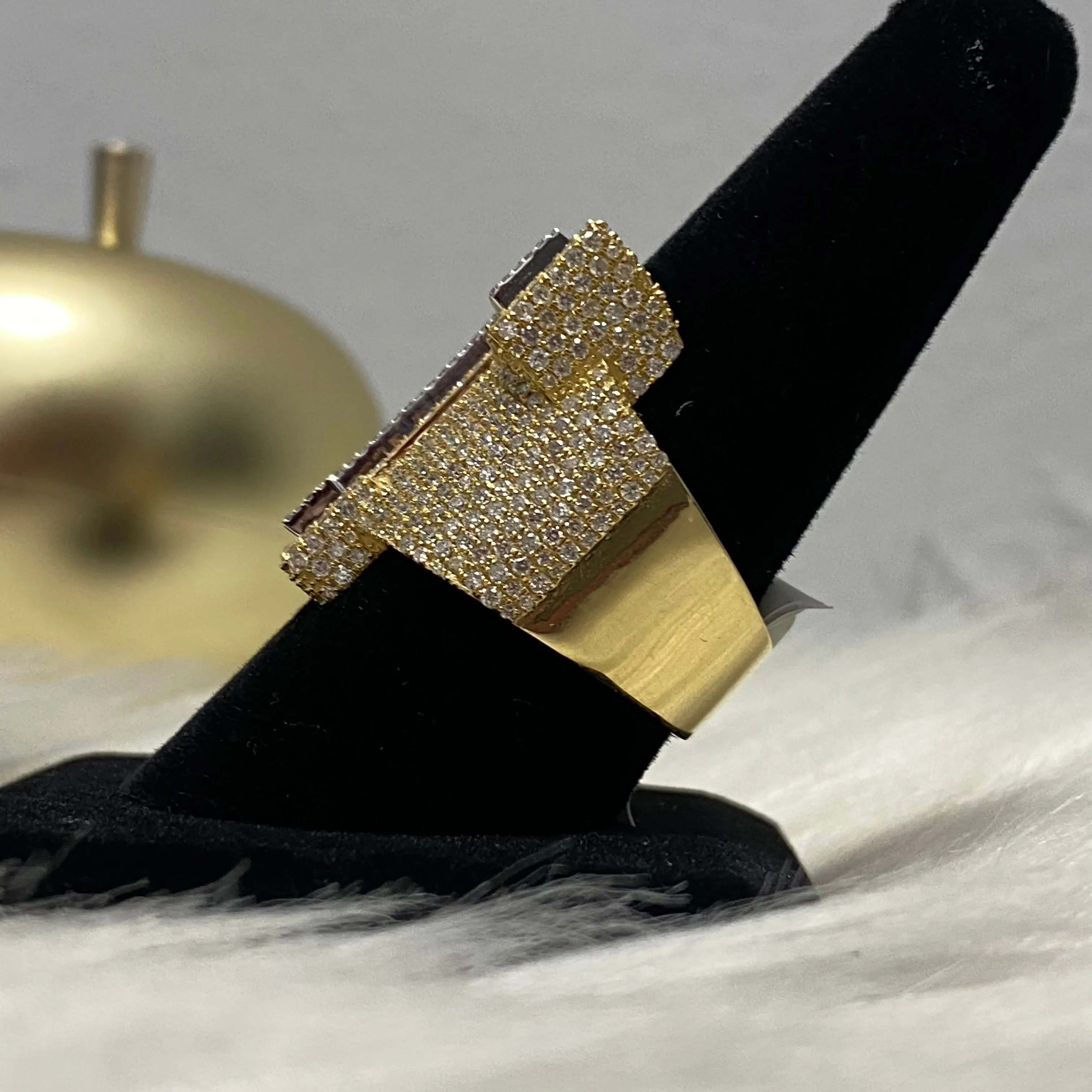10K Yellow Gold Diamond Letter T Ring 3.5Ct Dia / 12.2gr / Size 9.5
