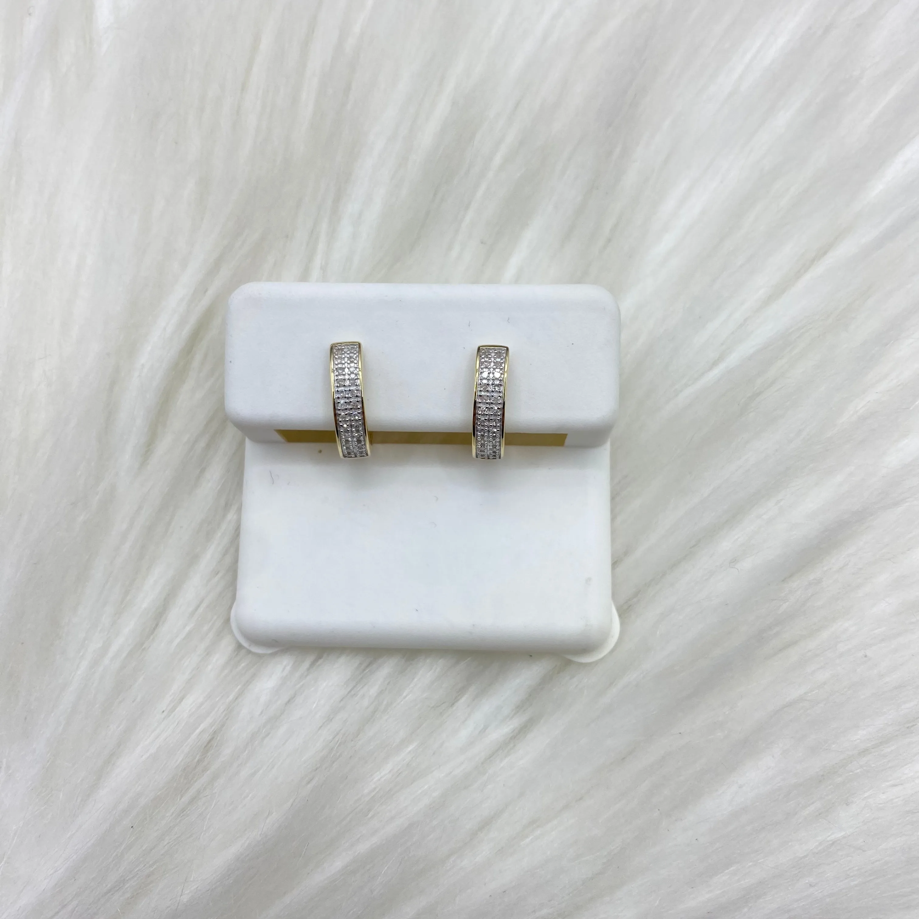 10K Yellow Gold Diamond Luxury Hoop Earrings 0.14Ct Dia / 1.73gr