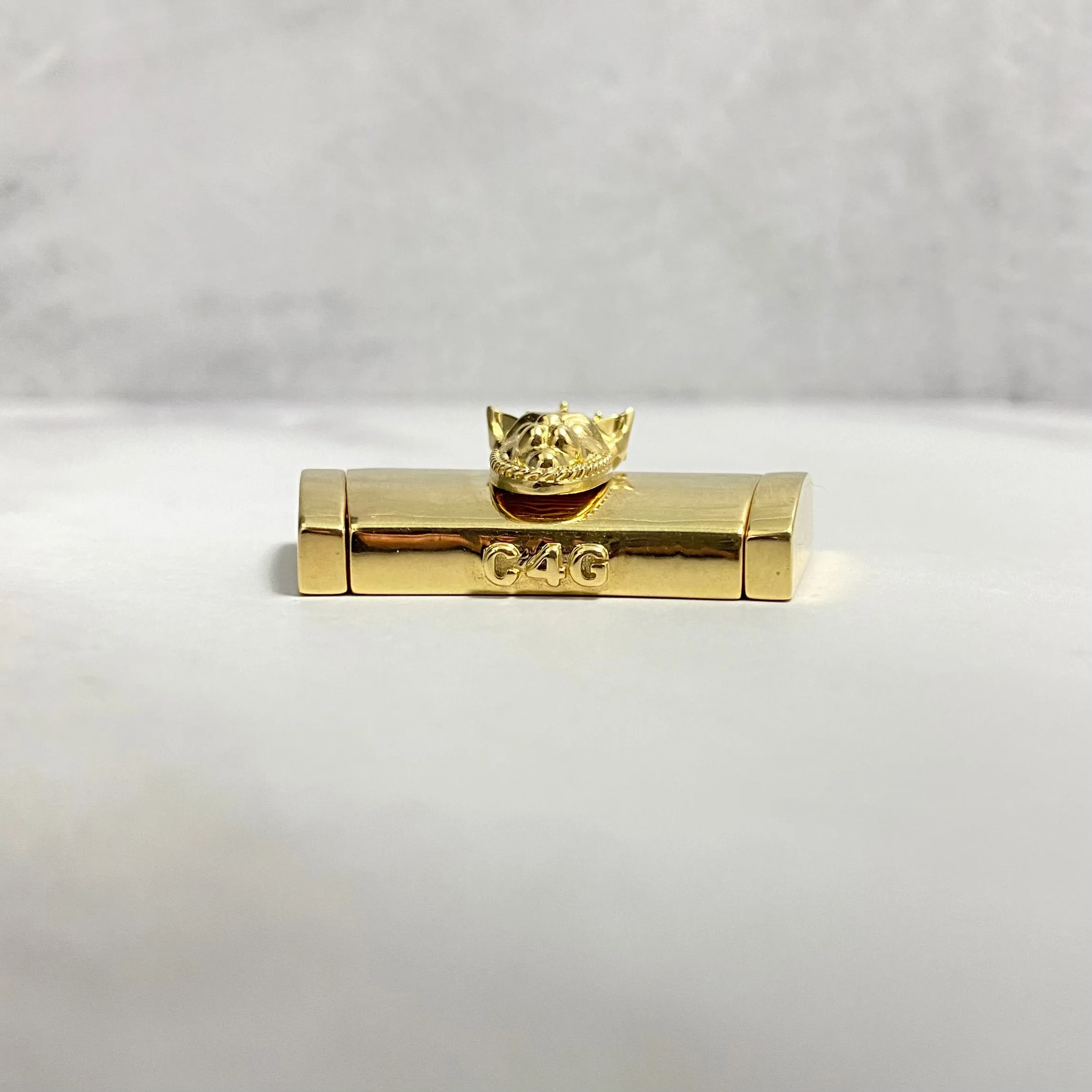 10K Yellow Gold Plain Sleek Lock With Panther / 31.3gr / 19mm / 1.5in