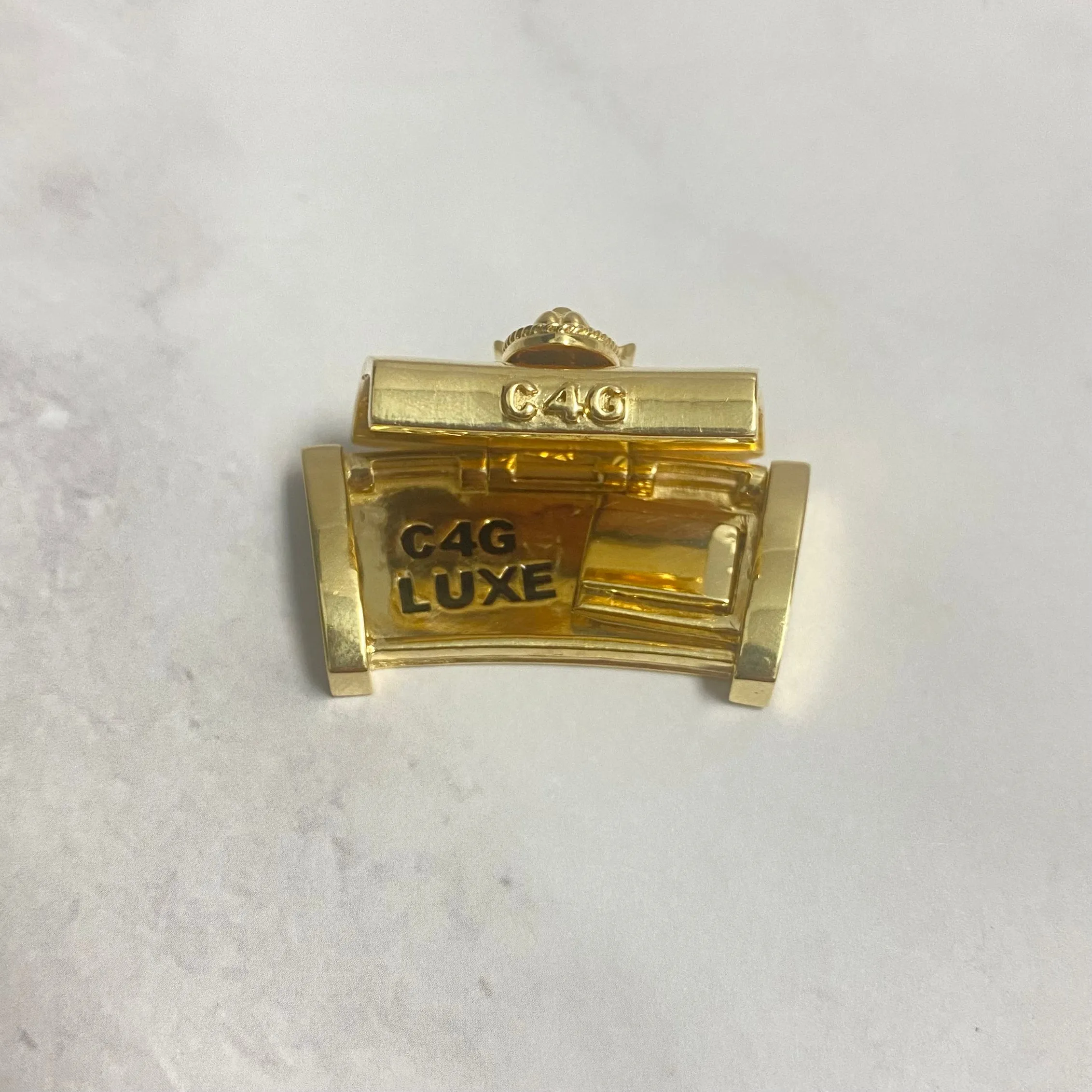 10K Yellow Gold Plain Sleek Lock With Panther / 31.3gr / 19mm / 1.5in