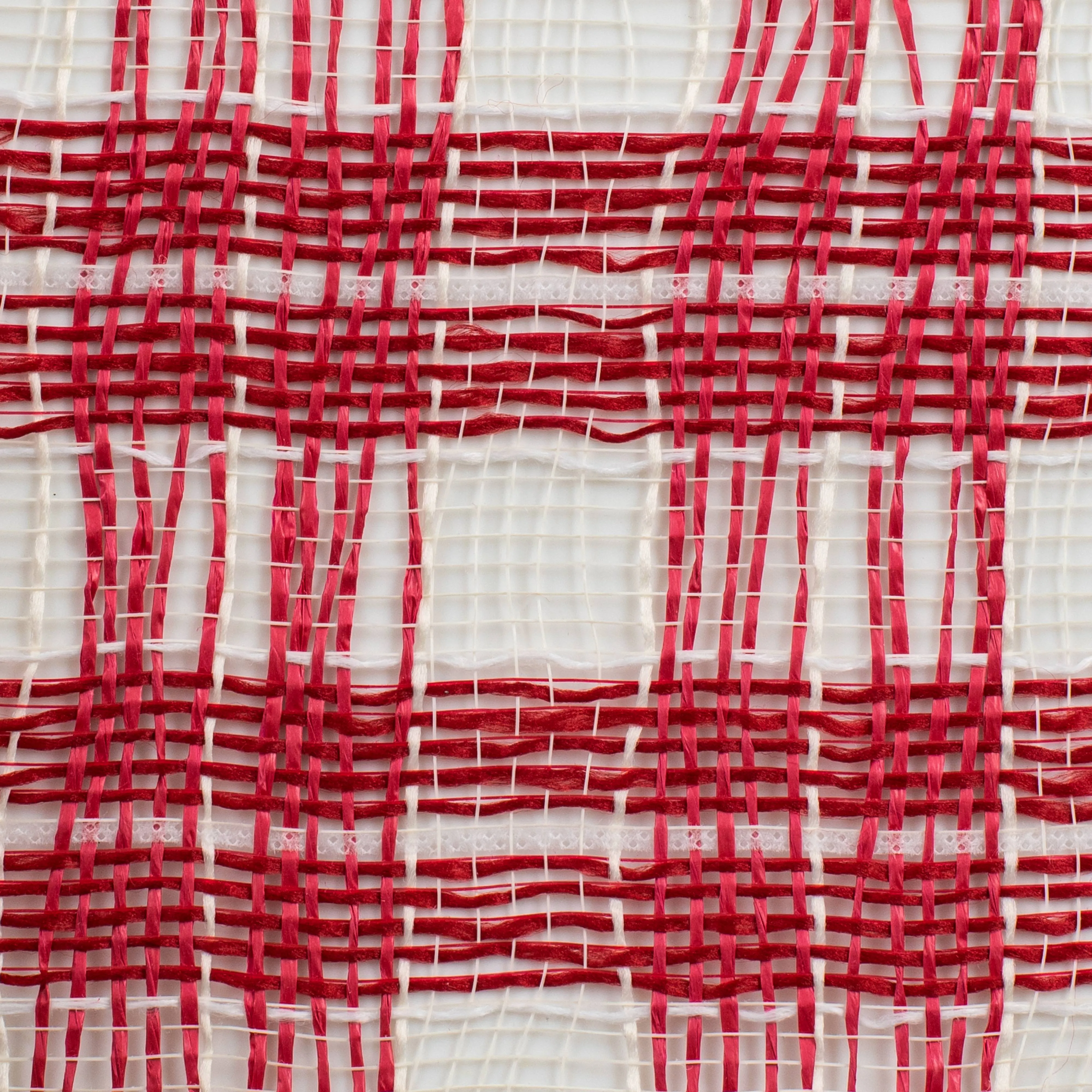 10" Matte Plaid Mesh: Red & White