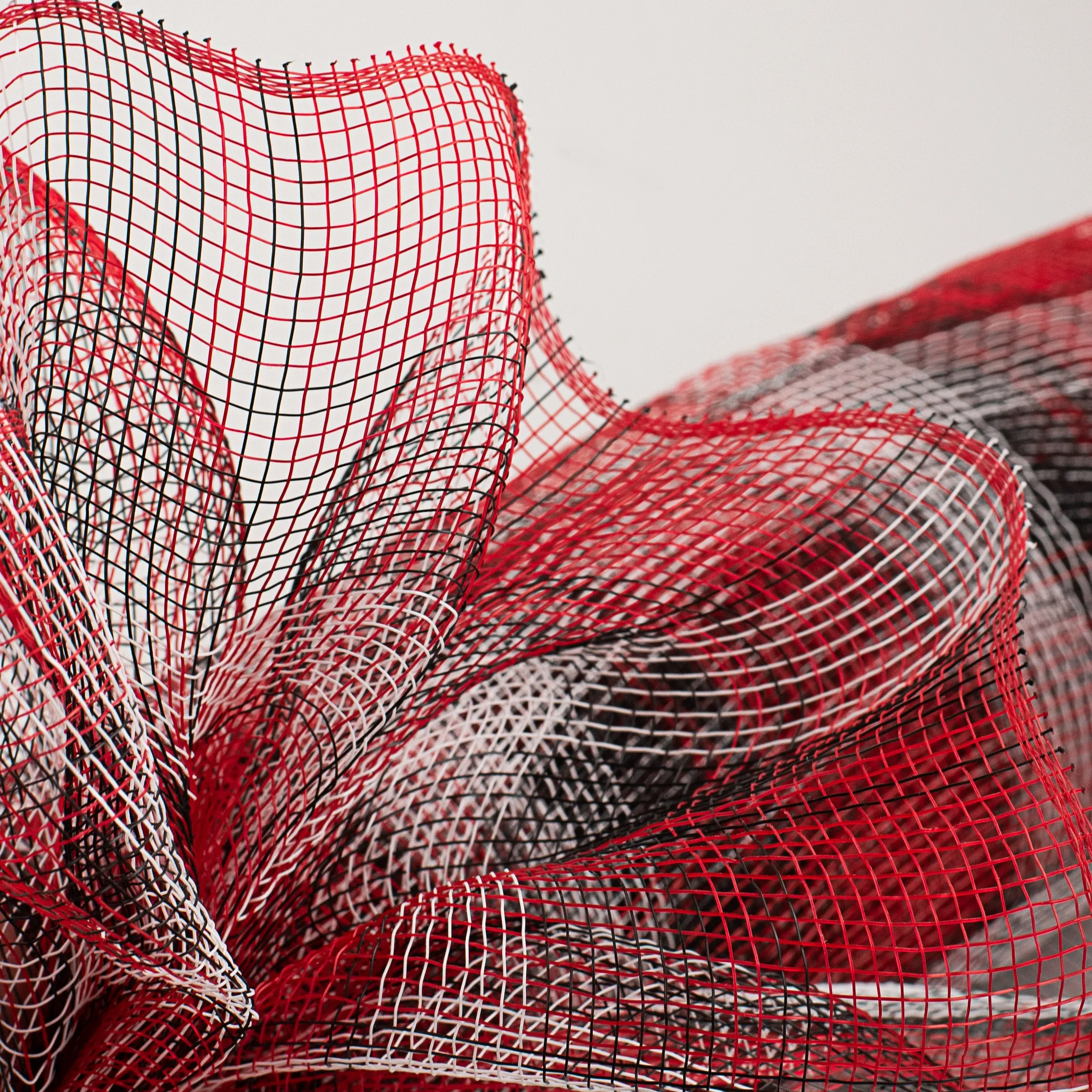10" Plaid Mesh: Christmas