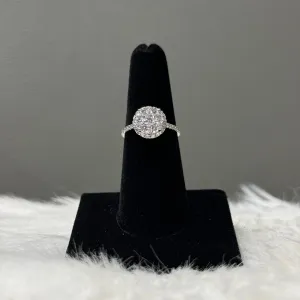 14K White Gold Diamond Flower Engagement Ring 1.18Ct Dia / 3.6gr / Size 6.5
