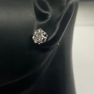 14K White Gold Diamond Flower Stud Earrings 0.49Ct / 1.3gr