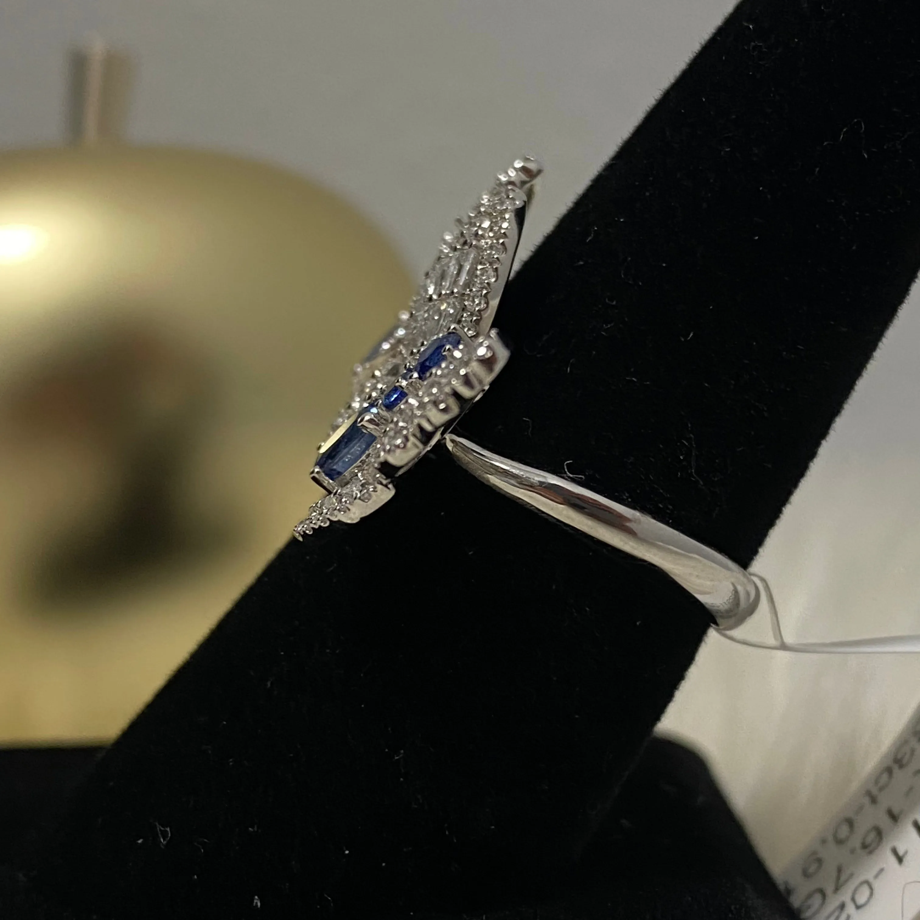 18K White Gold Diamond Butterfly Ring 1.33Ct Dia/0.91Sap / 6.7gr / Size 7