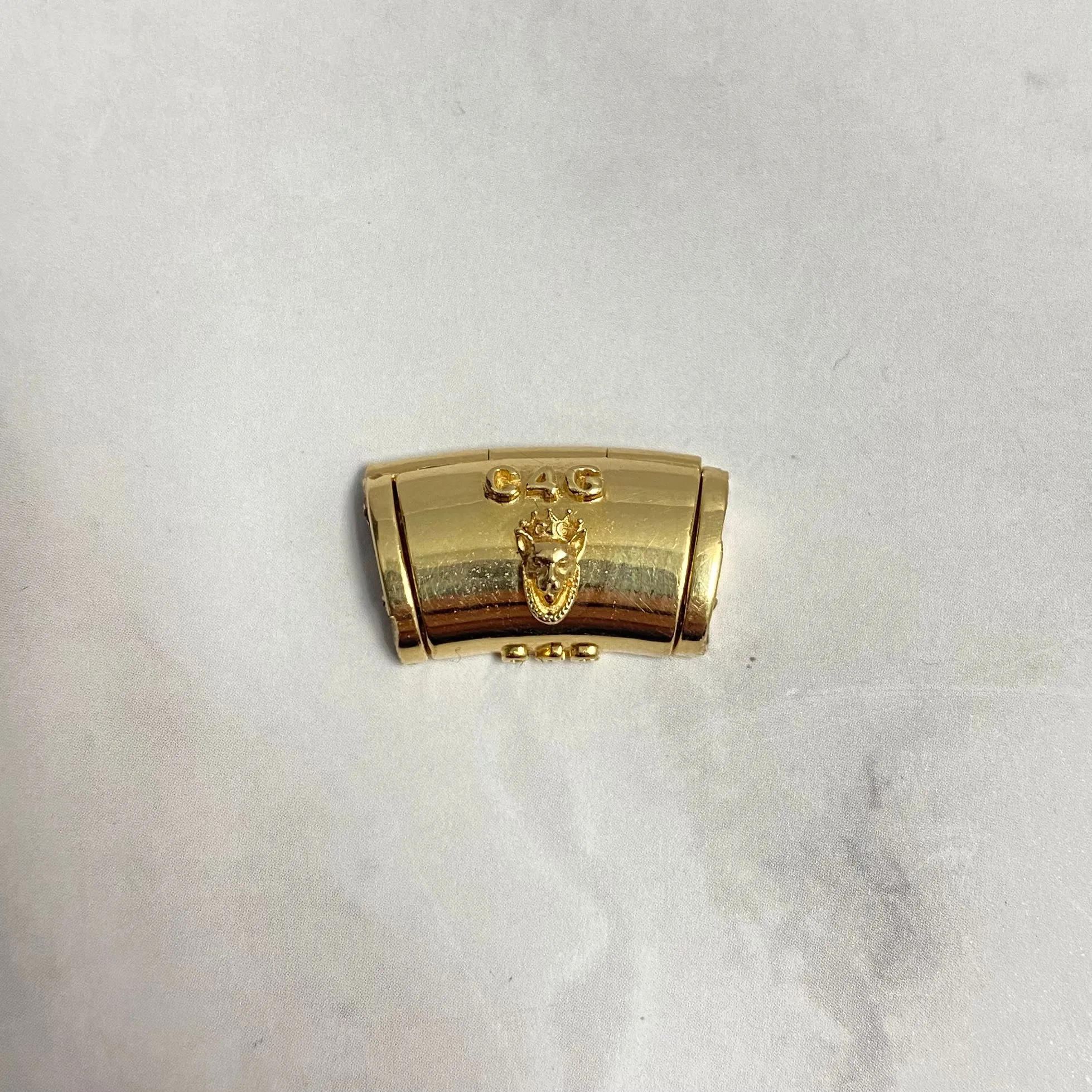 18K Yellow Gold Plain Sleek Lock With Panther / 5.2gr / 10mm / 0.6in