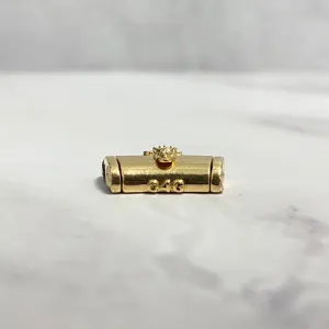 18K Yellow Gold Plain Sleek Lock With Panther / 5.2gr / 10mm / 0.6in