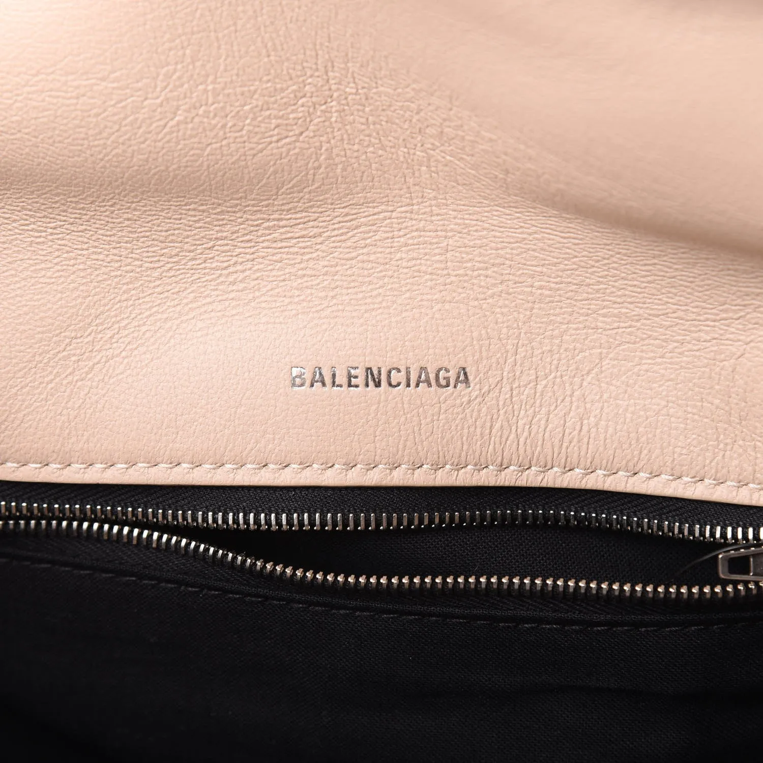 BALENCIAGA NAPPA CALFSKIN QUILTED TOUCH B PUFFY CLUTCH