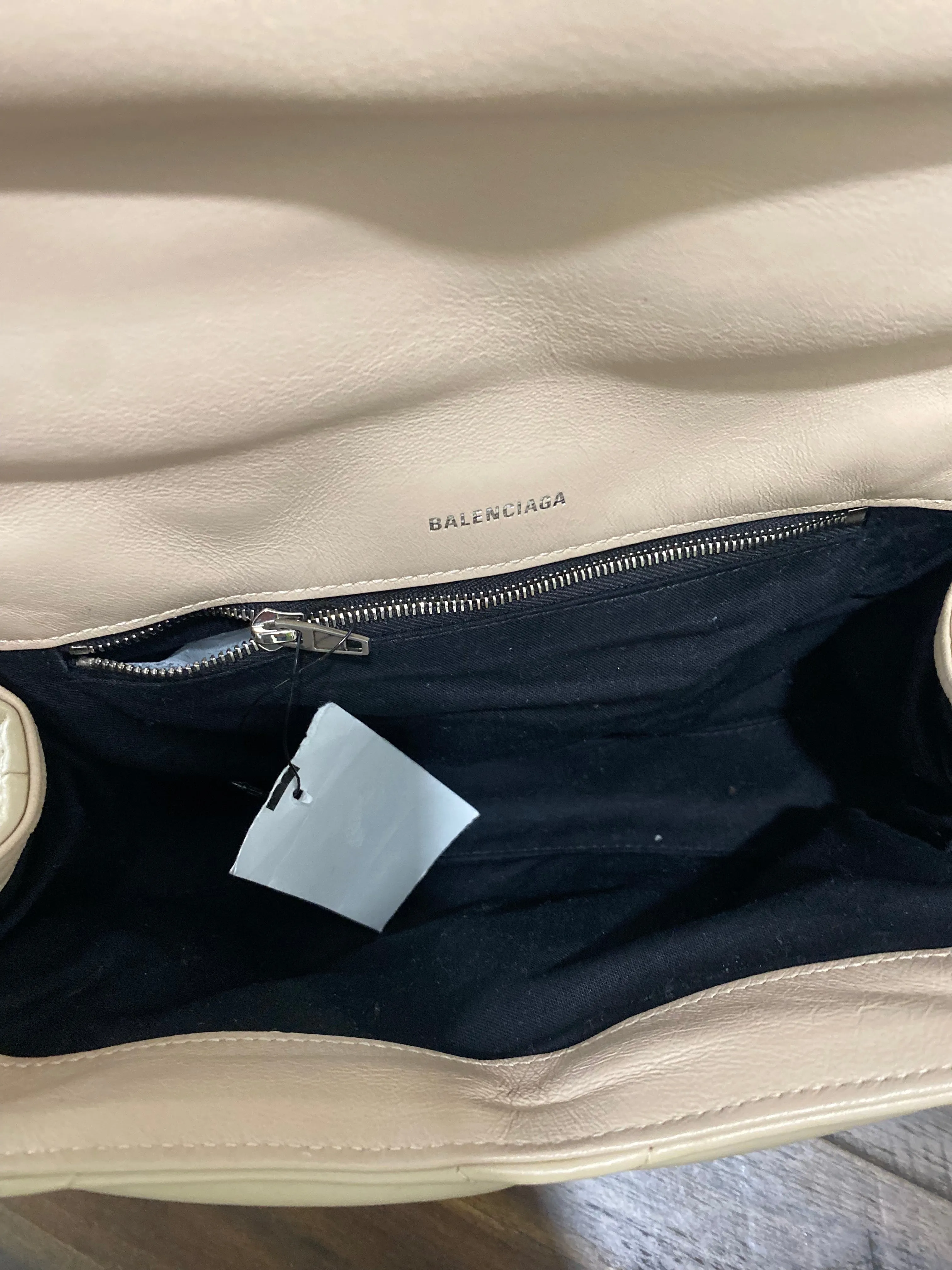 BALENCIAGA NAPPA CALFSKIN QUILTED TOUCH B PUFFY CLUTCH