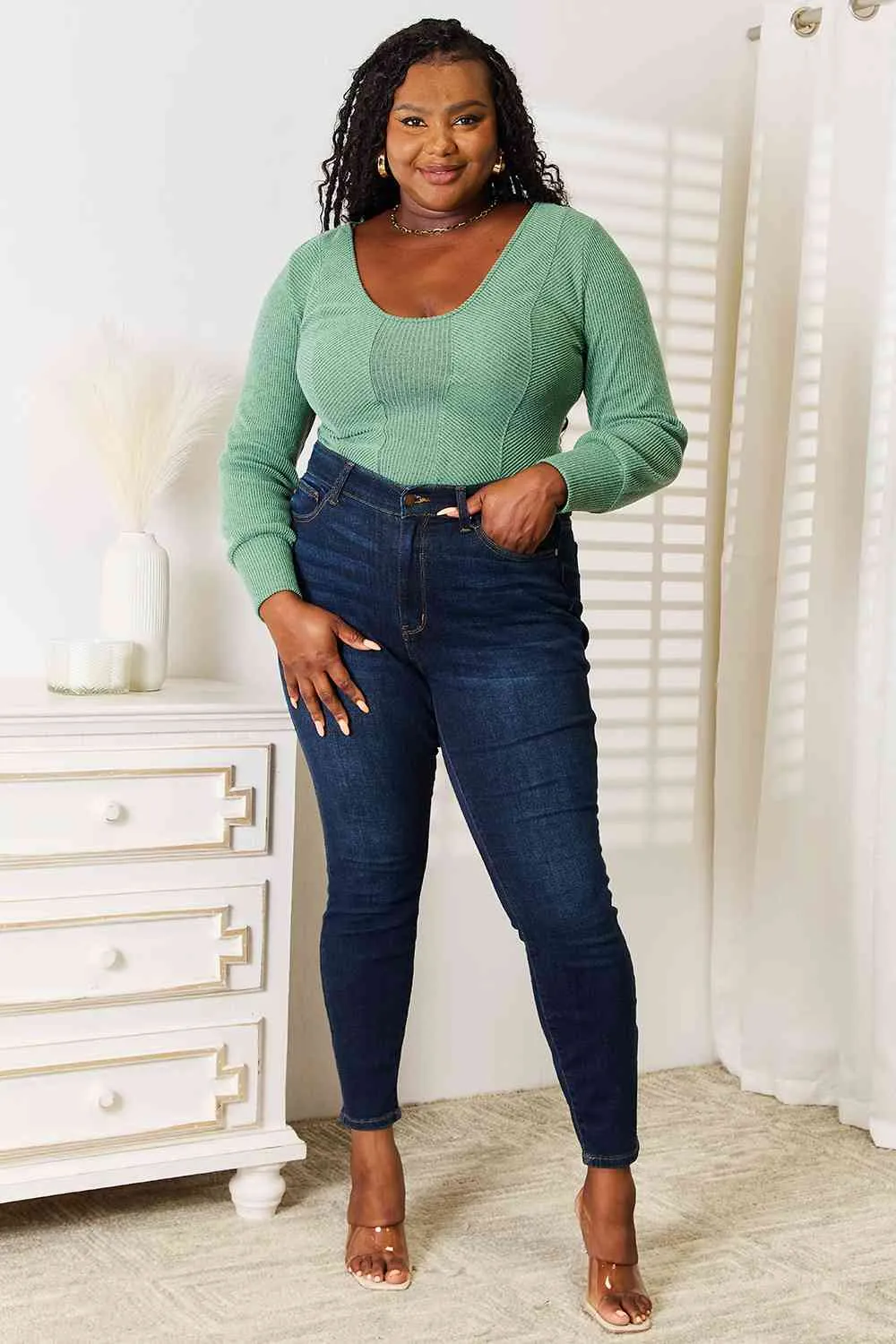 Basic Green Scoop Neck Long Sleeve Top