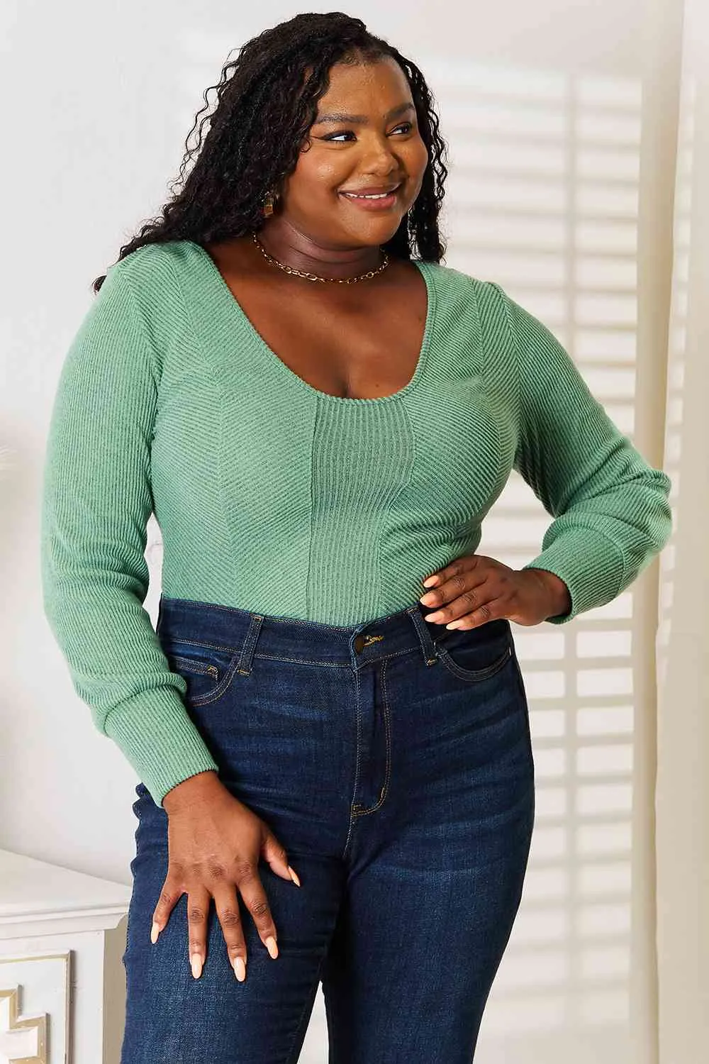 Basic Green Scoop Neck Long Sleeve Top