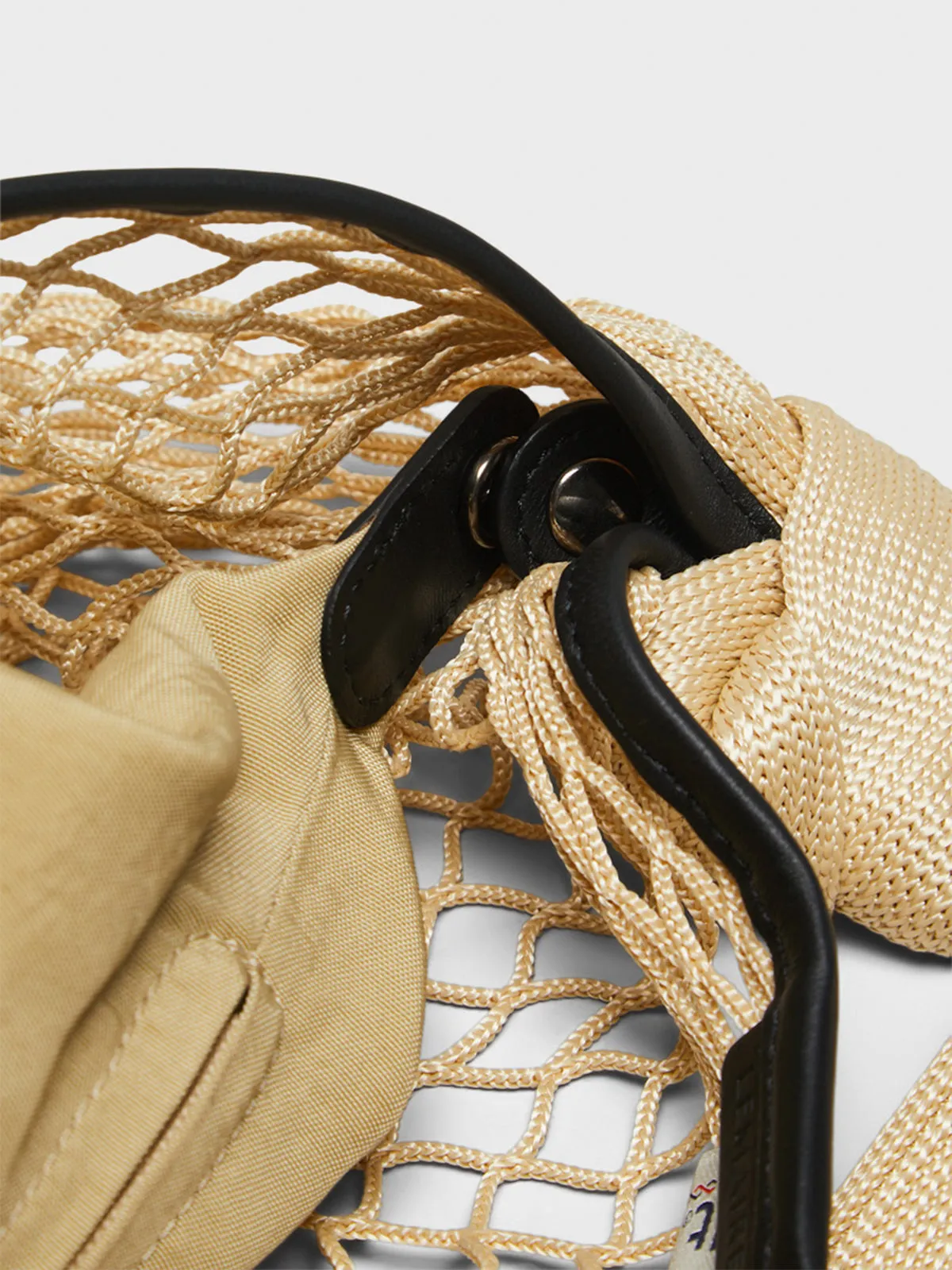 Fortune Croissant Filt Bag in Light Beige