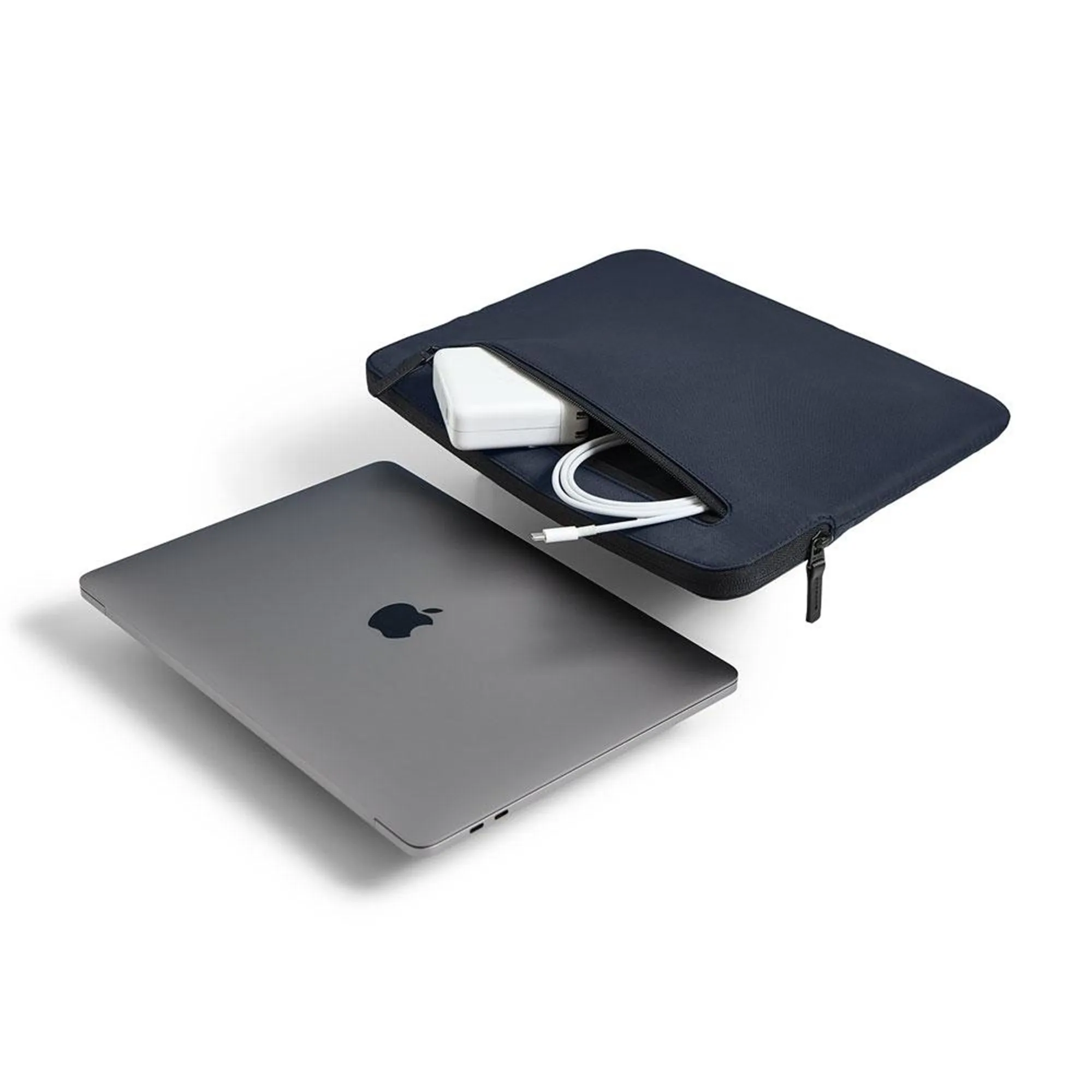 Incase Compact Sleeve in Flight Nylon for MacBook Pro 15" & 16"
