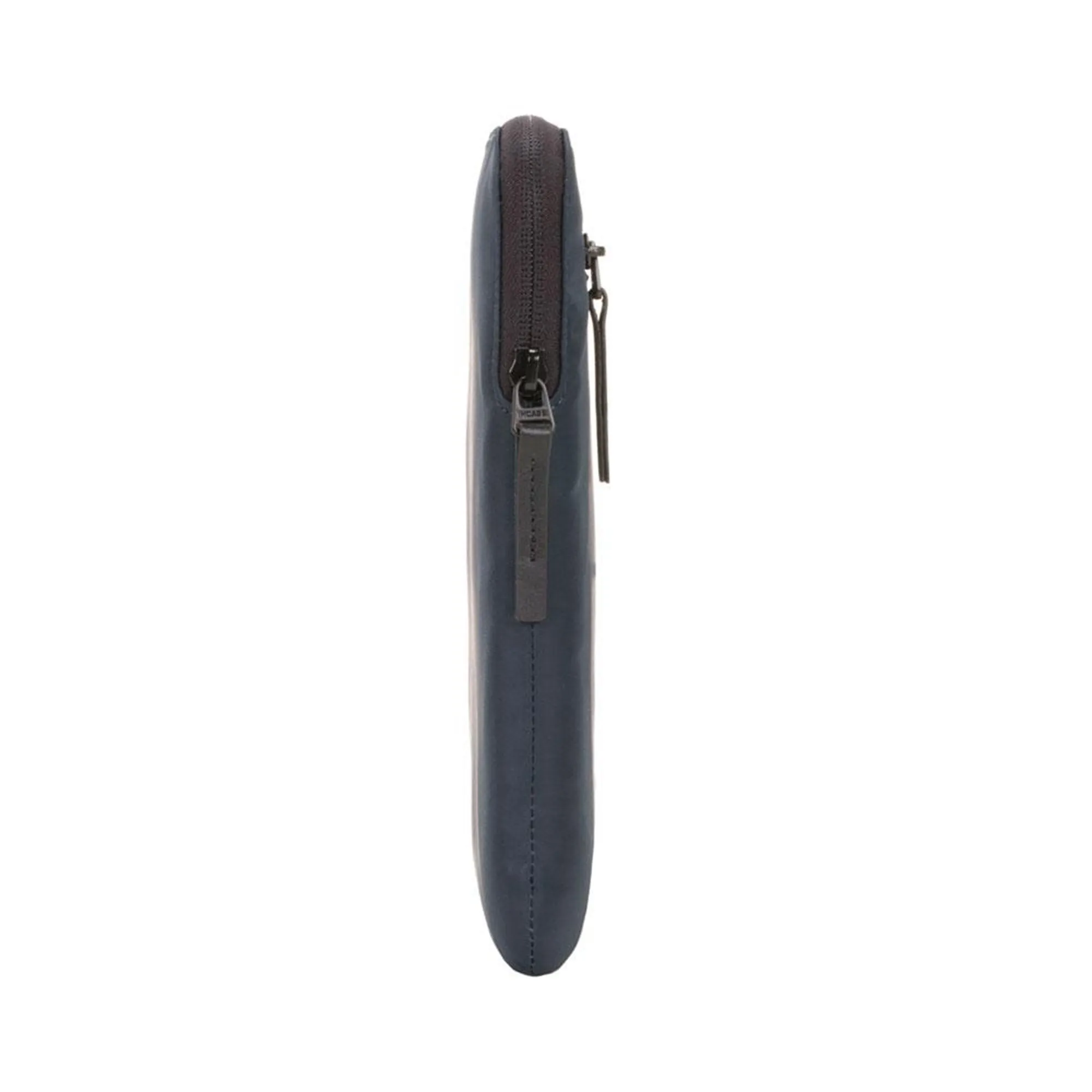Incase Compact Sleeve in Flight Nylon for MacBook Pro 15" & 16"