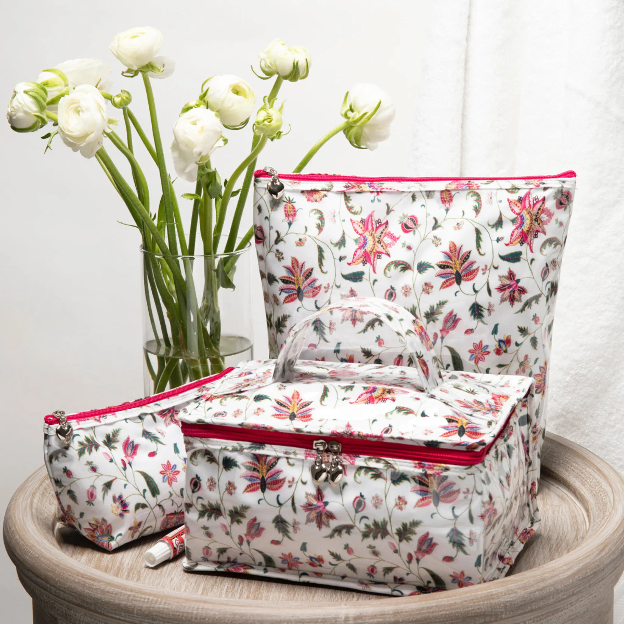 Medium Cosmetic Bag in Passion Floral Print