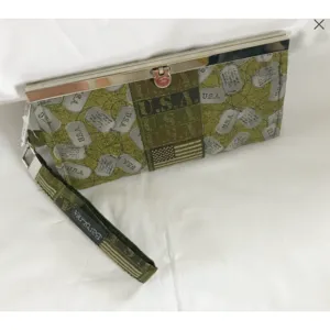 SOLD SALE!  Green Military Wallet, Ladies Clutch Bag Wristlet, Barbz.net