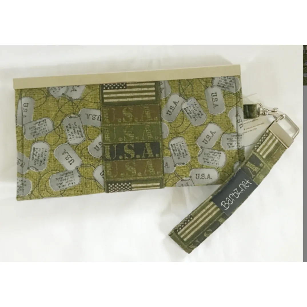SOLD SALE!  Green Military Wallet, Ladies Clutch Bag Wristlet, Barbz.net