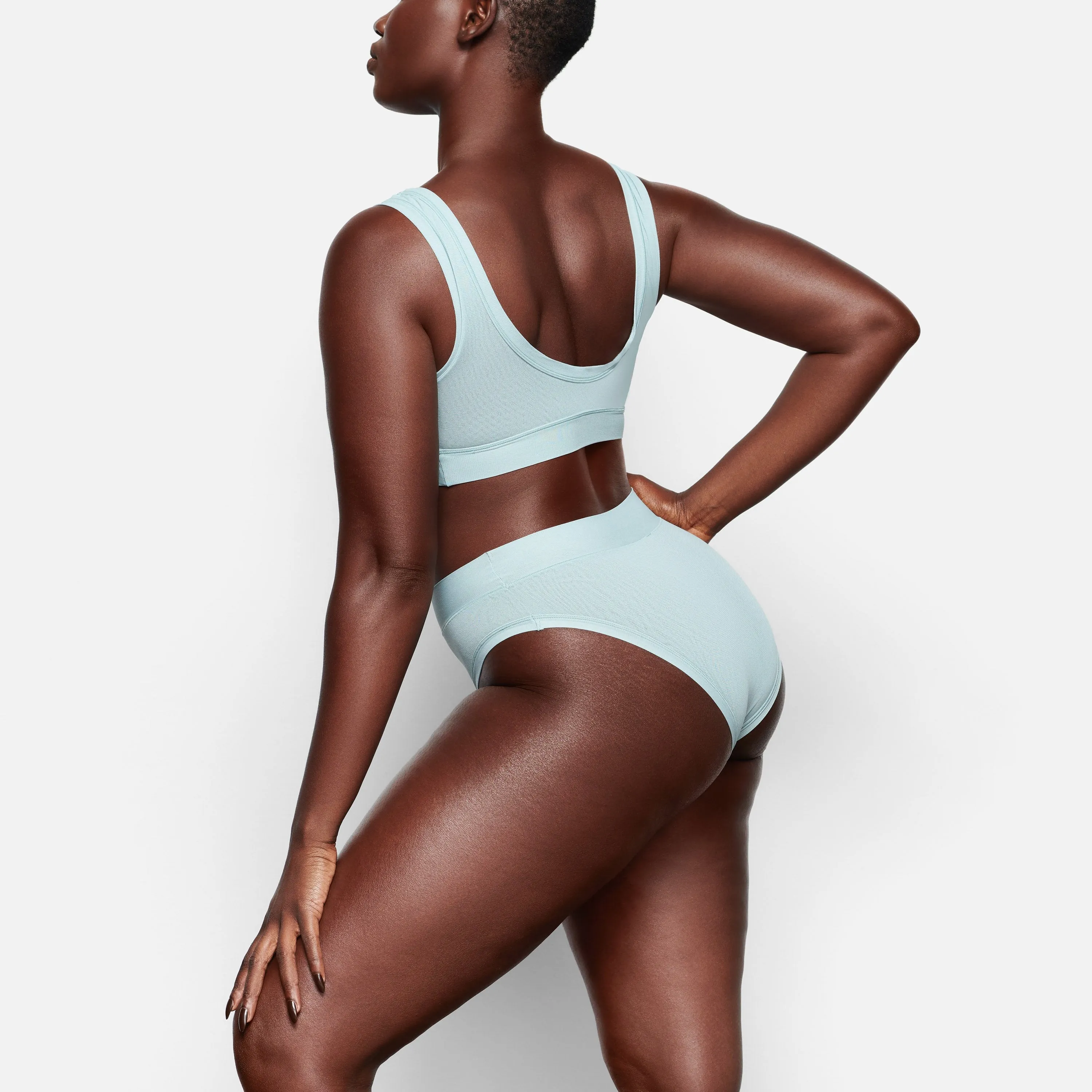 SUMMER MESH SCOOP BRALETTE | SKY