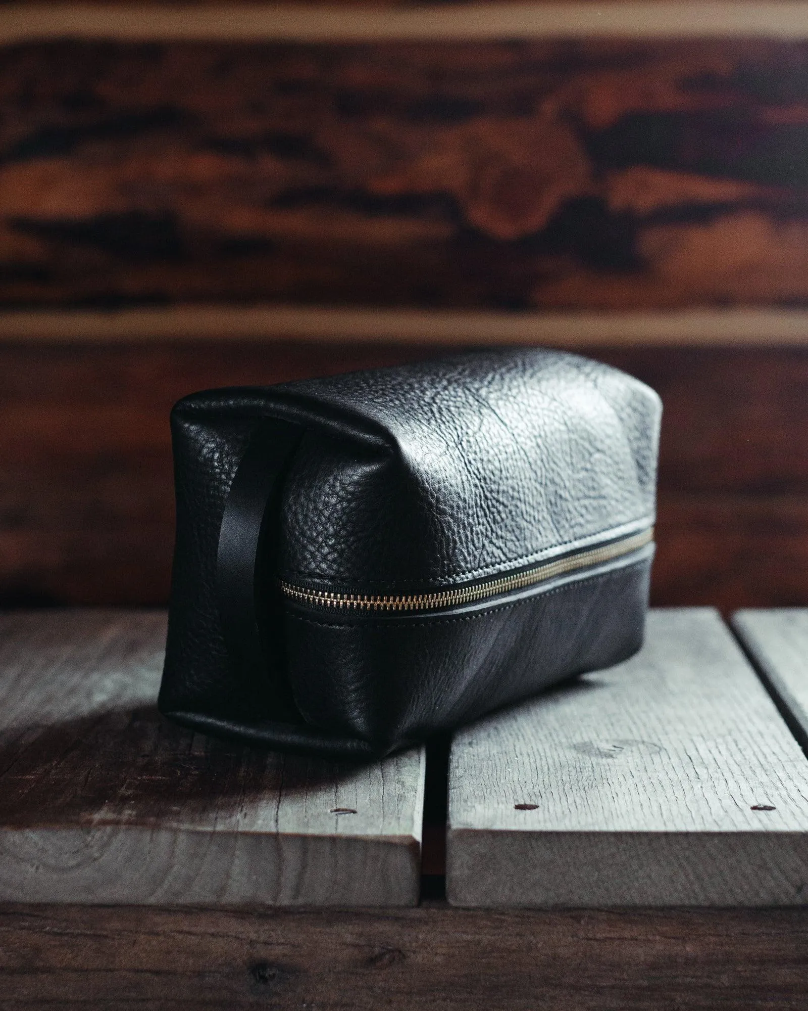 TOILETRY KIT