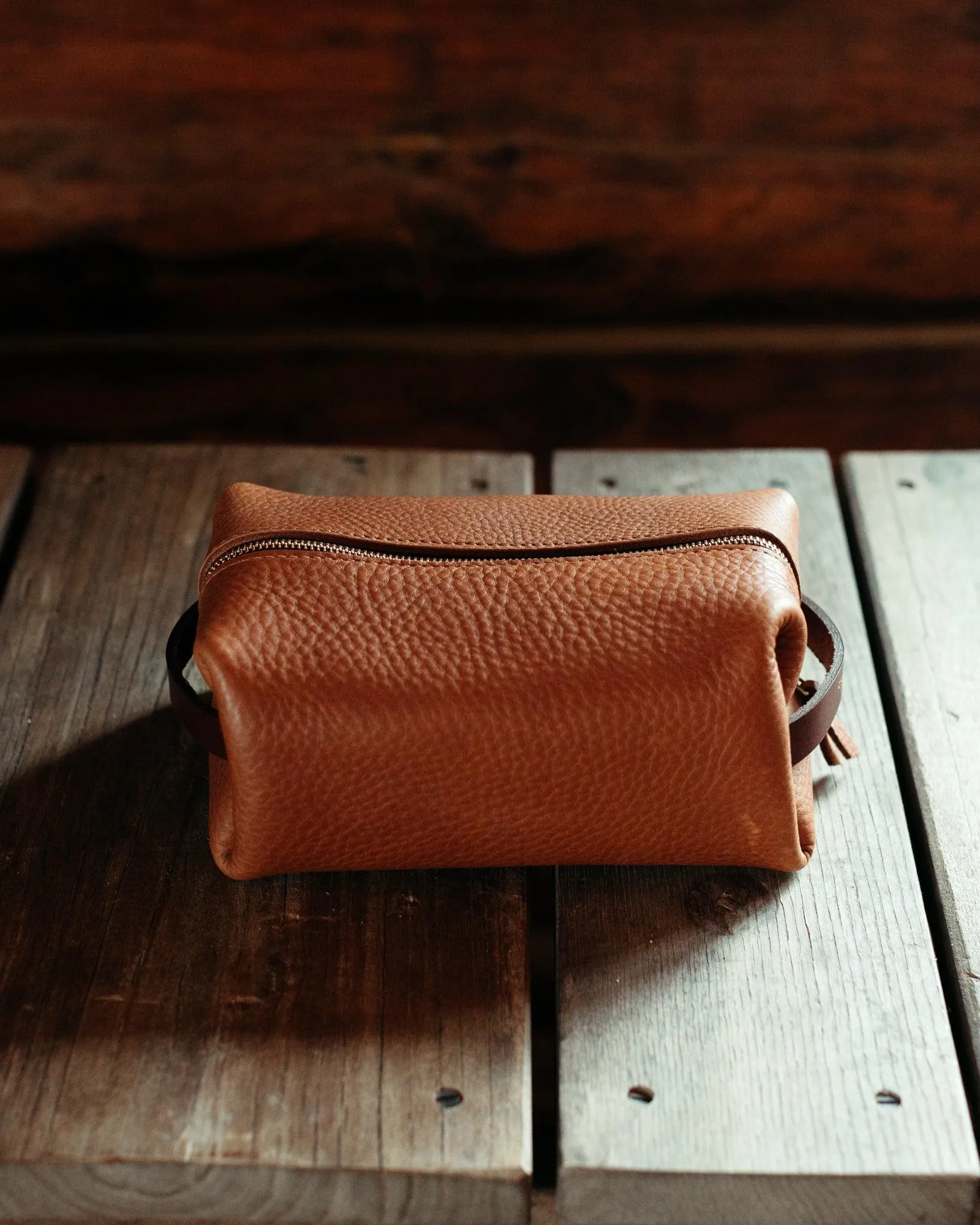 TOILETRY KIT