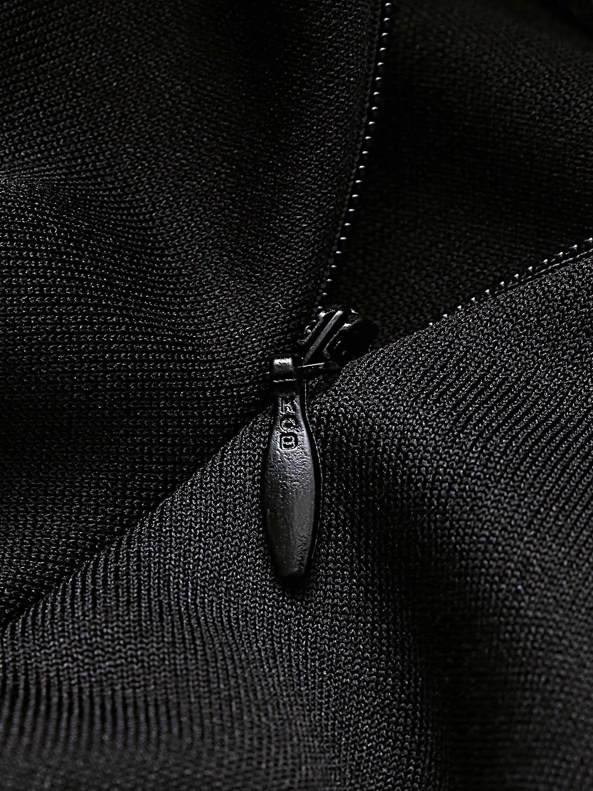 Wholesale Round Neck Long Sleeve Plain Black Mini Dress